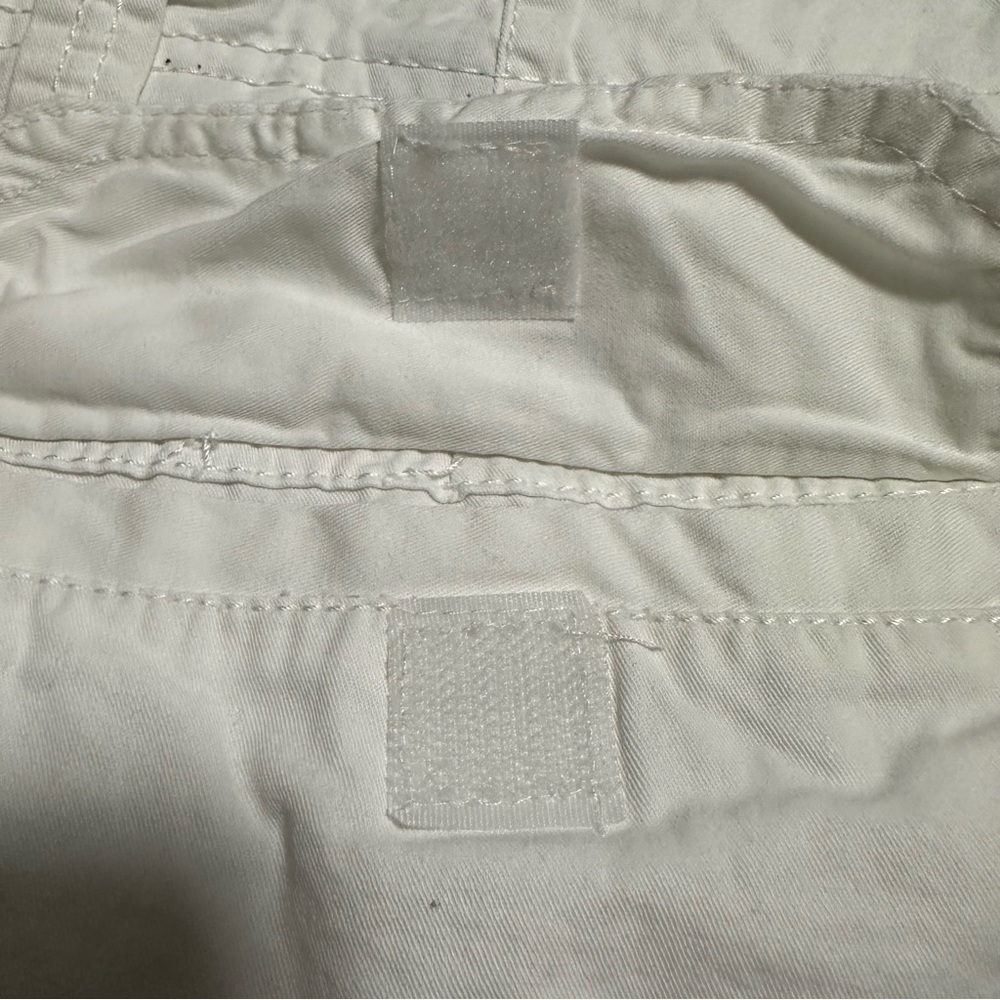Airwalk Men’s White Cargo Shorts - Picture 9 of 11